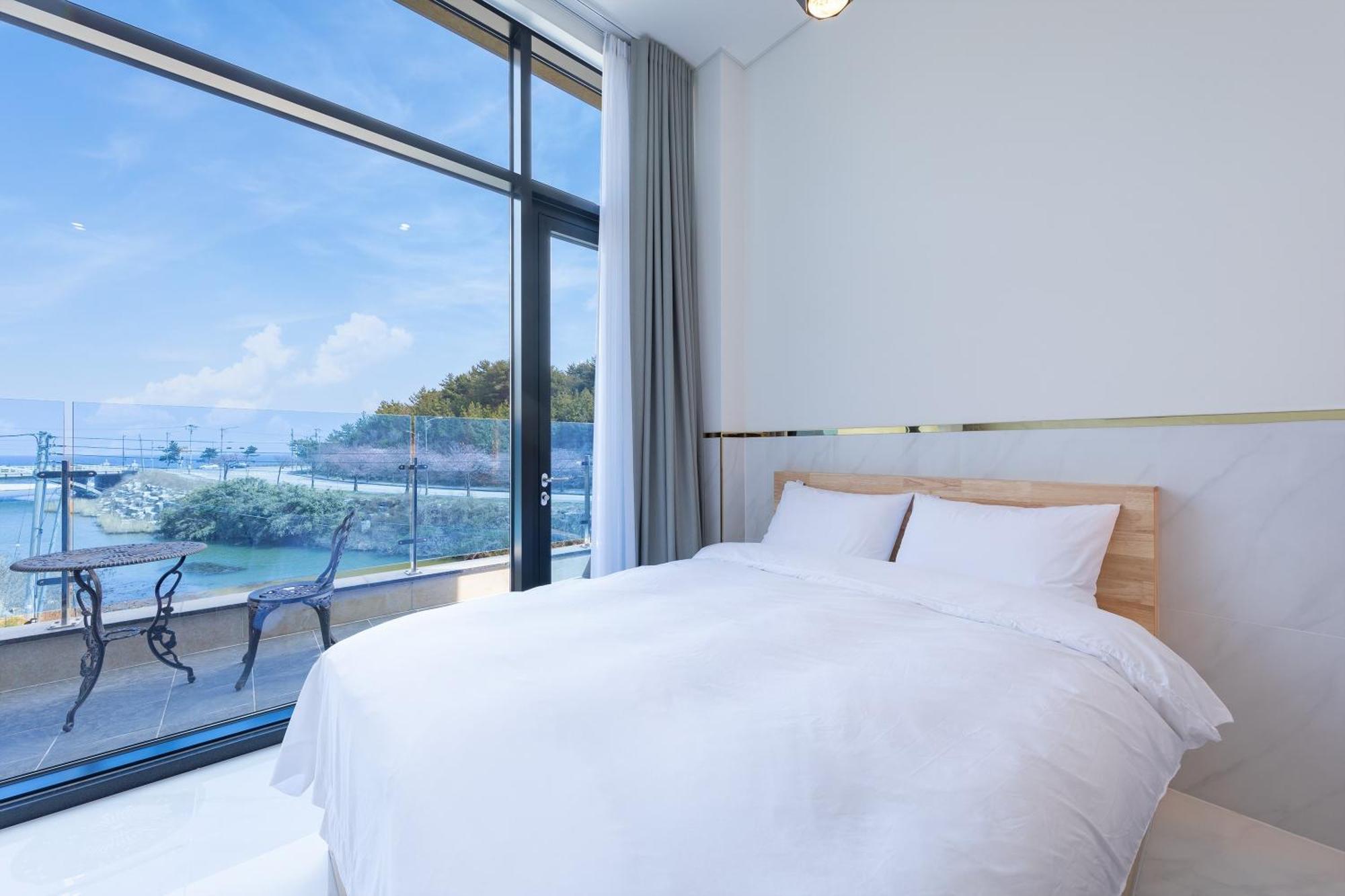 Today Gyeongpo Oceanview Pension Gangneung Room photo